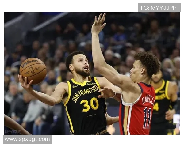 2018年央视勇士与鹈鹕第四场激战回顾精彩瞬间与赛后分析